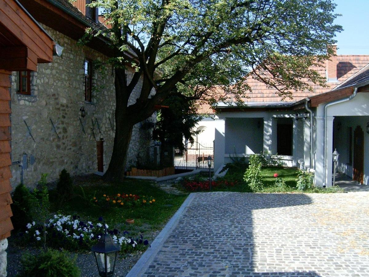 Trifecta Udvarhaz Tallya Exterior photo